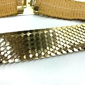 unbranded | Accessories | Vintage 8s Gold Metallic Fish  display picture 1